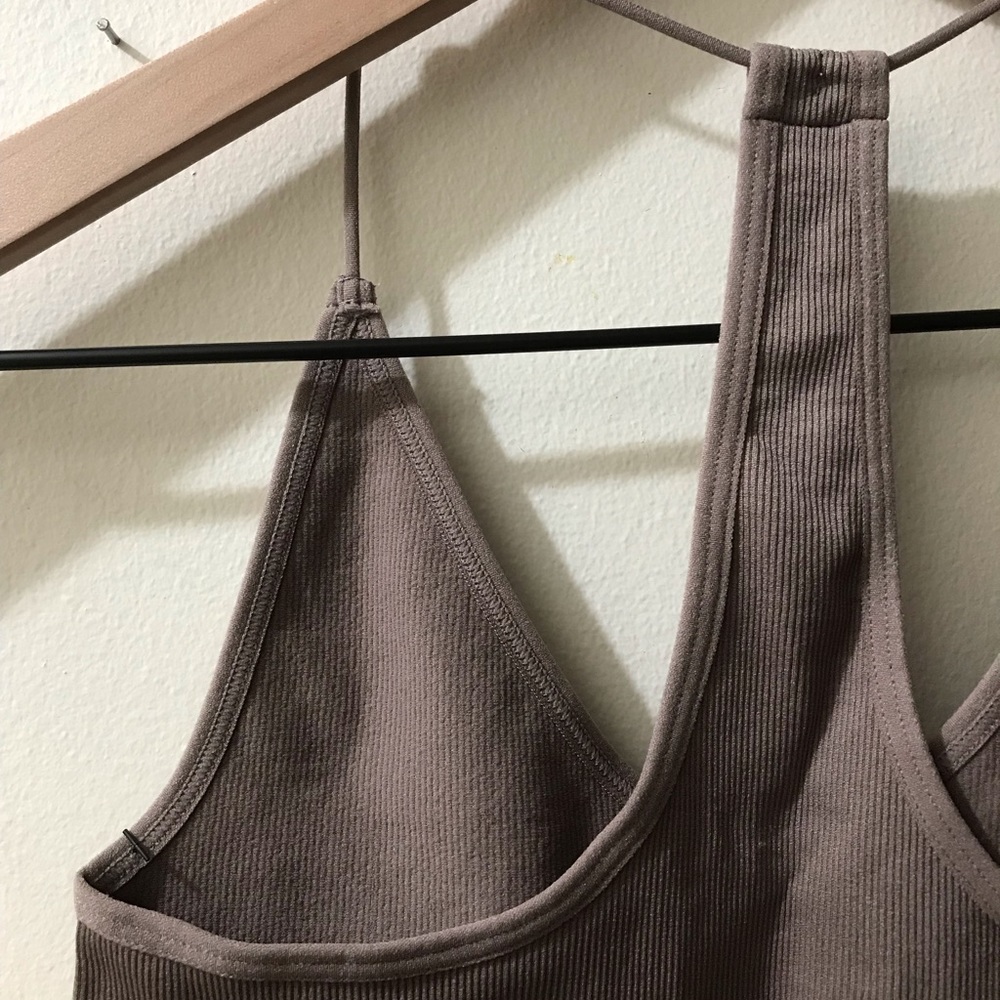 NWT Express Seamless Racerback Cami, Ribbed Bodycon, Elevated Basic Summer XS - Picture 6 of 10